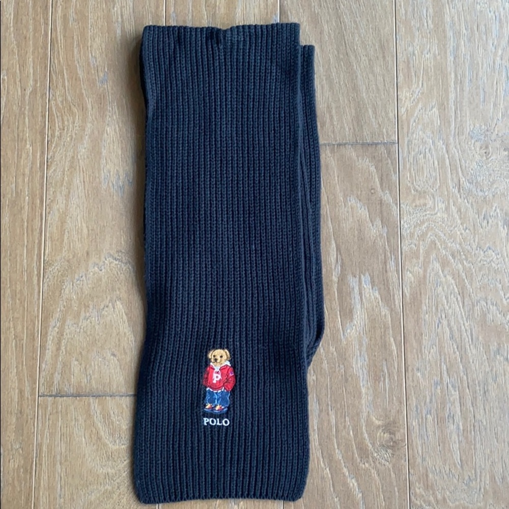 Polo Ralph Lauren Women’s scarf *COLLECTIBLE* - Picture 1 of 2